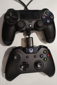 ps4-xboxone-controllersidebyside